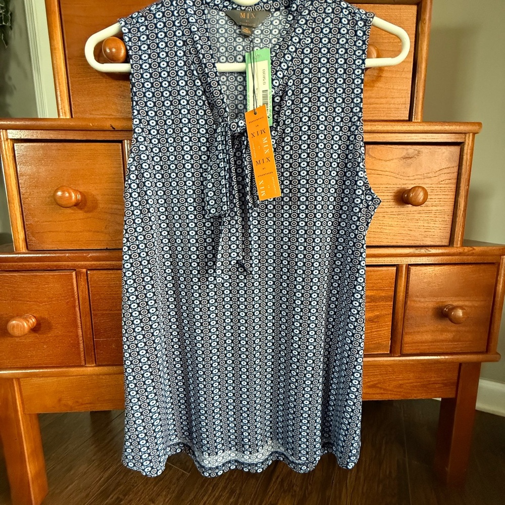 Mix by 41 Hawthorn Palila Tie Detail Sleeveless Knit Top Blue Print Size M NWT - Picture 2 of 10
